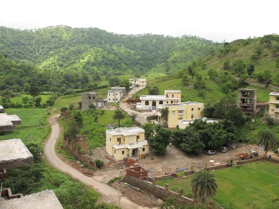 Hotel Aaram Baagh By Pachar Group à Udaipur Extérieur photo