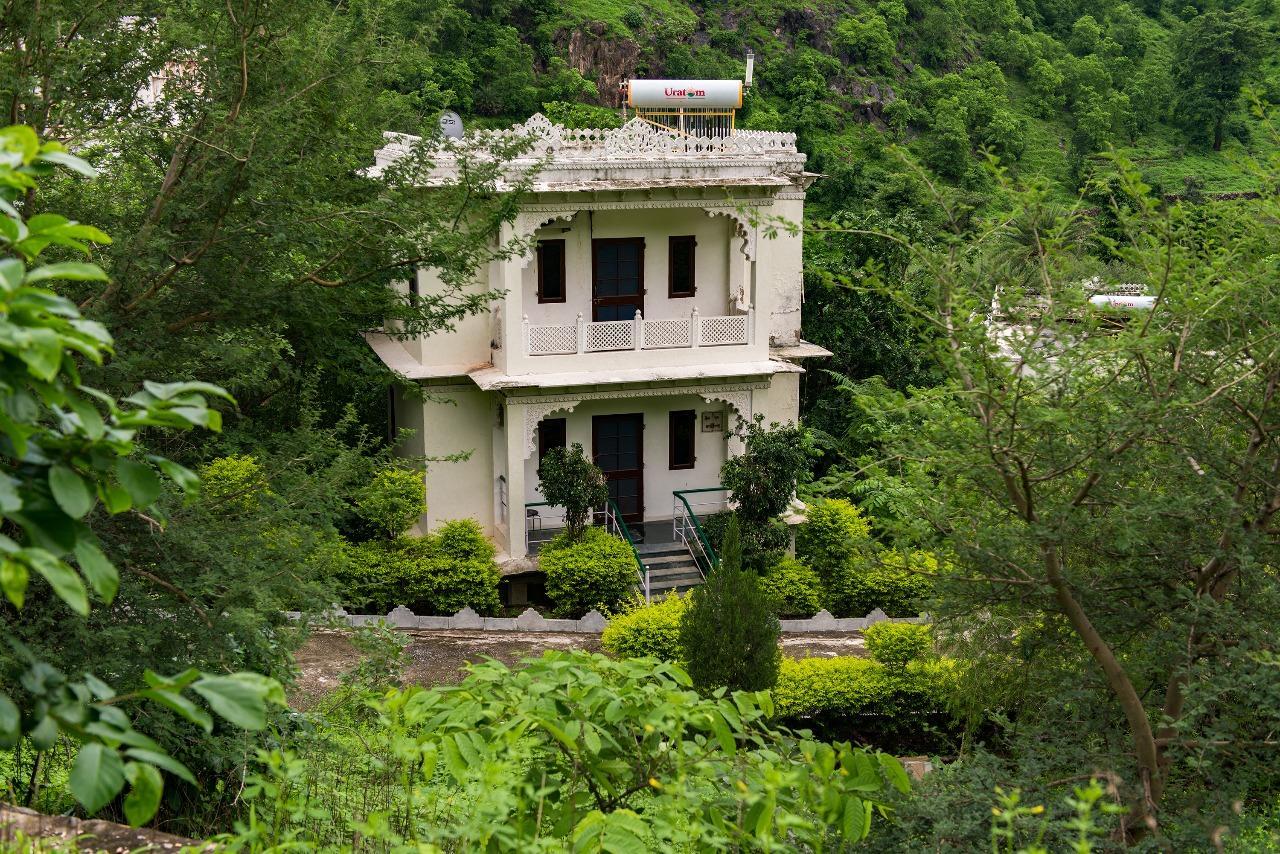 Hotel Aaram Baagh By Pachar Group à Udaipur Extérieur photo