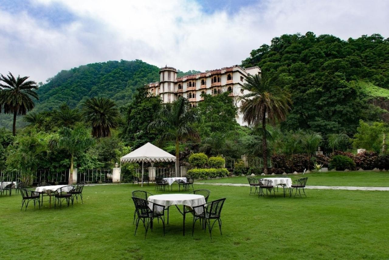 Hotel Aaram Baagh By Pachar Group à Udaipur Extérieur photo